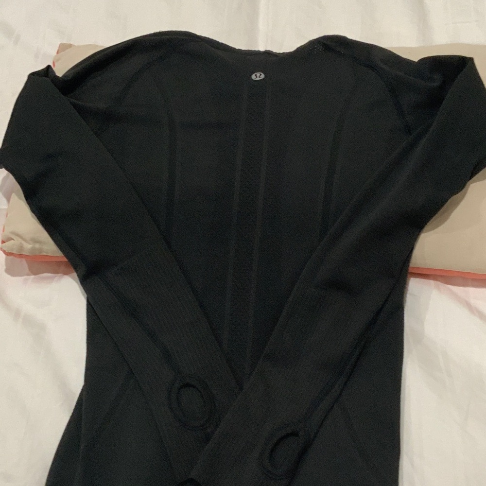 lululemon athletica Black Long Sleeve Thumbhole Top